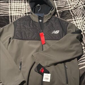 New Balance Black and Camo Green Performance Jacket with Quilted Design